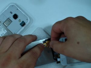 راهنمای گام به گام تعمیر صفحه نمایش و ال سی دی لمسی Samsung Galaxy J1