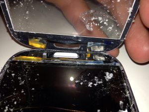 راهنمای تصویری تعمیر شیشه شکسته جلو Samsung Galaxy S III